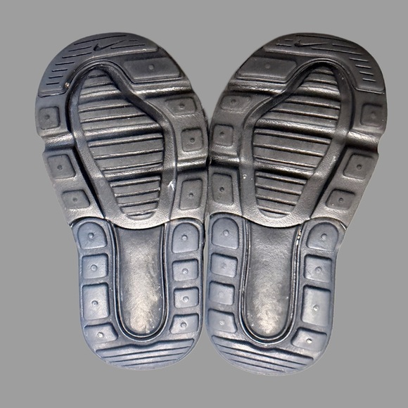 Nike Air Max 270 Toddler Sneakers | Unisex | Size 6 | Black | Like New - Picture 5 of 5